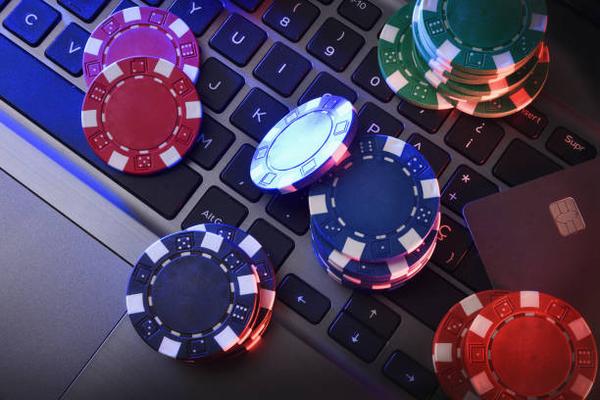 How to Build a Network in the Online Poker Community